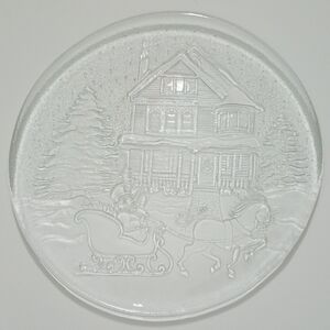 VTG Libbey Glass Winter Sleigh Ride Embossed Christmas Plate Cookie Platter